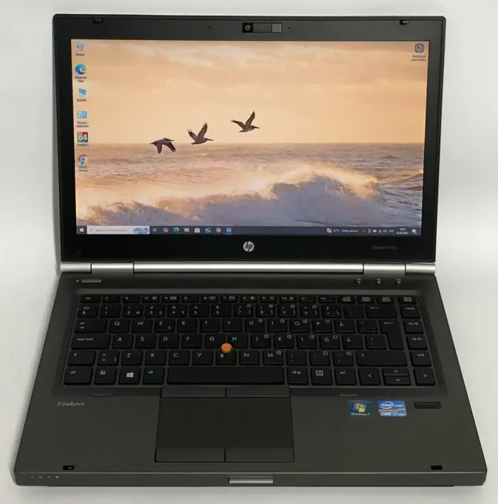 Мобільна робоча станція Б-клас HP EliteBook 8470w / 14" (1600x900) TN / Intel Core i7-3740QM (4 (8) ядра по 2.7 - 3.7 GHz) / 8 GB DDR3 / 256 GB SSD / AMD FirePro M2000, 1 GB GDDR5, 64-bit / WebCam / DVD-ROM / Win 10 Pro б/в - зображення 2