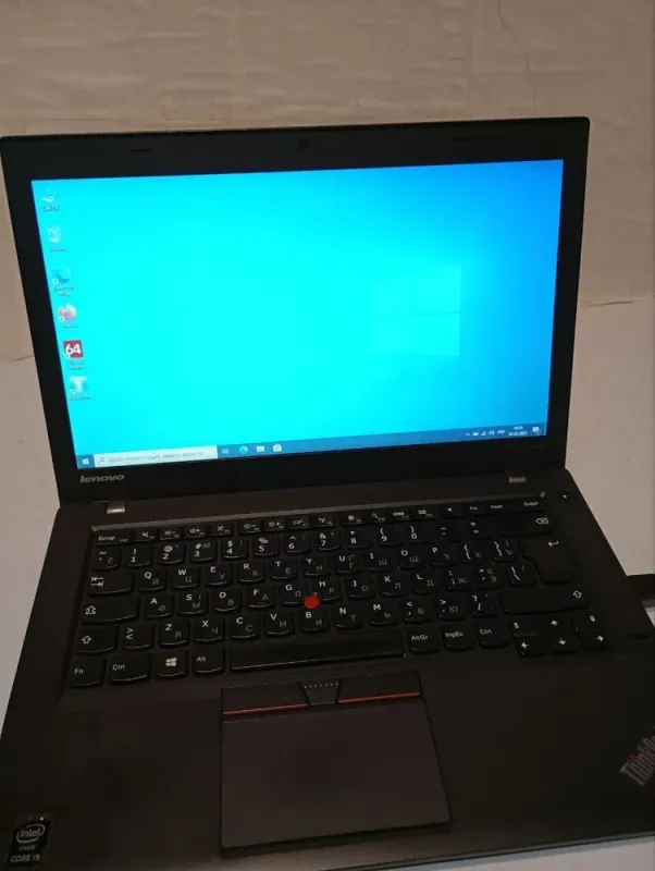 Ультрабук Б-клас Lenovo Thinkpad T450 / 14" (1366x768) TN / Intel Core i5-5200U (2 (4) ядра по 2.2 - 2.7 GHz) / 8 GB DDR3 / 240 GB SSD / Intel HD Graphics 5500 / WebCam б/в - зображення 2