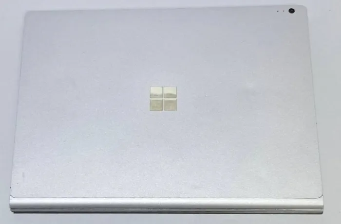 Ультрабук-трансформер Microsoft Surface Book 2 / 13.5" (3000x2000) IPS Touch / Intel Core i5-7300U (2 (4) ядра по 2.6 - 3.5 GHz) / 8 GB DDR3 / 256 GB SSD / Intel HD Graphics 620 / WebCam б/в - зображення 2