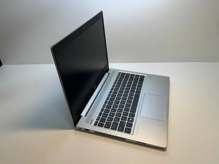 Ультрабук HP ProBook 445R G6 / 14" (1920x1080) IPS / AMD Ryzen 3 3200U (2 (4) ядра по 2.6 - 3.5 GHz) / 8 GB DDR4 / 256 GB SSD / AMD Radeon Vega 3 Graphics / WebCam б/в - зображення 3