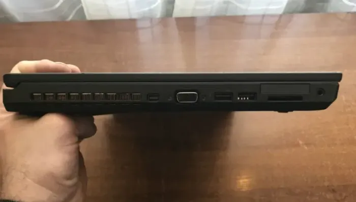 Ноутбук Lenovo ThinkPad T540p / 15.6" (1366x768) TN / Intel Core i5-4300M (2 (4) ядра по 2.6 - 3.3 GHz) / 8 GB DDR3 / 500 GB HDD / Intel HD Graphics 4600 / WebCam б/в - зображення 5