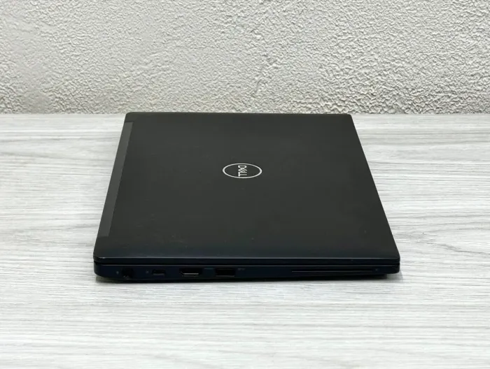 Ноутбук Dell Latitude 7390 / 13.3" (1920x1080) IPS Touch / Intel Core i7-8650U (4 (8) ядер по 1.9 - 4.2 GHz) / 16 GB DDR4 / 256 GB SSD M.2 / Intel UHD Graphics 620 / WebCam / Win 10 Pro б/в - зображення 4