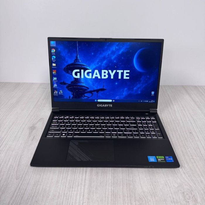 Ігровий ноутбук Gigabyte G5 KF5 / 15,6" (1920x1080) IPS / Intel Core i7-12650H (10 (16) ядер по 2,3 - 4,7 ГГц) / 32 ГБ DDR4 / 512 ГБ SSD / nVidia GeForce RTX 4060, 8 ГБ GDDR6, 128-біт / WebCam б/в - зображення 2