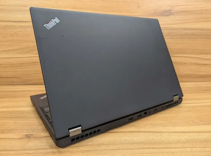 Мобільна робоча станція Б-класу Lenovo ThinkPad P50 / 15.6" (1920x1080) IPS / Intel Core i7-6700HQ (4 (8) ядра по 2,6 - 3,5 ГГц) / 32 ГБ DDR4 / 512 ГБ SSD / nVidia Quadro M1000M, 2 ГБ DDR3, 128-біт / Fingerprint / WebCam / Windows 10 б/в - зображення 8