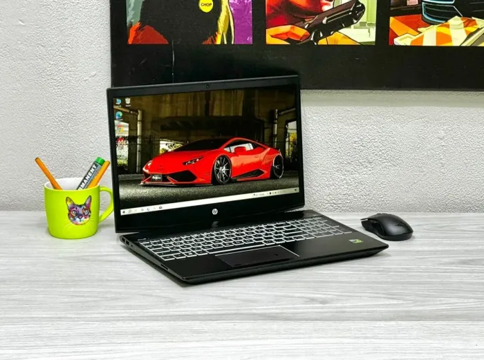 Ігровий ноутбук Б-клас HP Pavilion Gaming 15 / 15.6" (1920x1080) IPS / Intel Core i5-8300H (4 (8) ядра по 2.3 - 4.0 GHz) / 8 GB DDR4 / 256 GB SSD M.2 / nVidia GeForce GTX 1050, 2 GB GDDR5, 128-bit / WebCam / Win 10 Home б/в - зображення 3