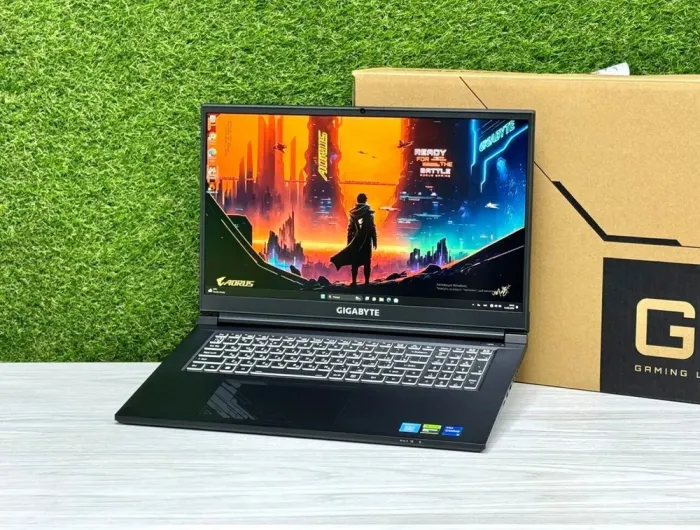 Ігровий ноутбук Gigabyte G7 KF / 17.3" (1920x1080) IPS / Intel Core i5-12500H (12 (16) ядер по 2.5 - 4.5 GHz) / 16 GB DDR4 / 512 GB SSD M.2 / nVidia GeForce RTX 4060, 8 GB GDDR6, 128-bit / WebCam / Win 11 Home б/в - зображення 4