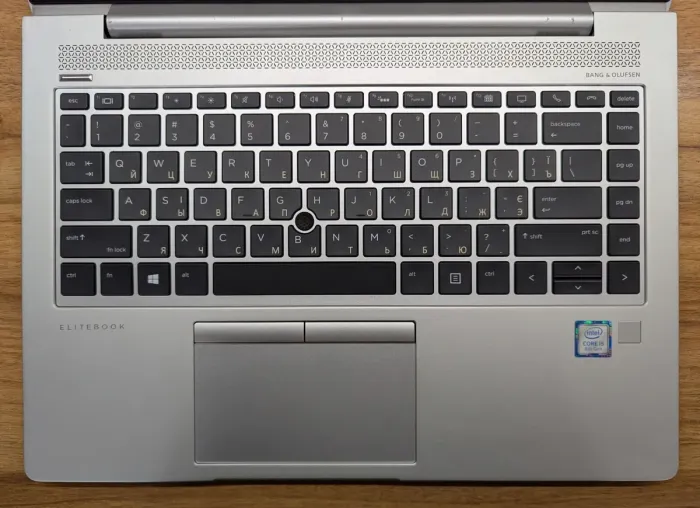 Ультрабук Б-клас HP EliteBook 840 G6 / 14" (1920x1080) IPS / Intel Core i5-8265U (4 (8) ядра по 1.6 - 3.9 GHz) / 16 GB DDR4 / 512 GB SSD / Intel UHD Graphics 620 / WebCam / Fingerprint / Windows 10 б/в - зображення 4