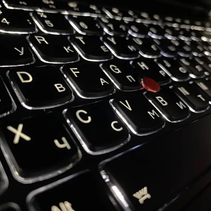 Мобільна робоча станція Lenovo ThinkPad P51 / 15,6" (1920x1080) IPS / Intel Core i7-6820HQ (4 (8) ядра по 2,7 - 3,6 ГГц) / 16 ГБ DDR4 / 512 ГБ SSD / nVidia Quadro M1200, 4 ГБ GDDR5, 256-біт / WebCam / TouchID б/в - зображення 6