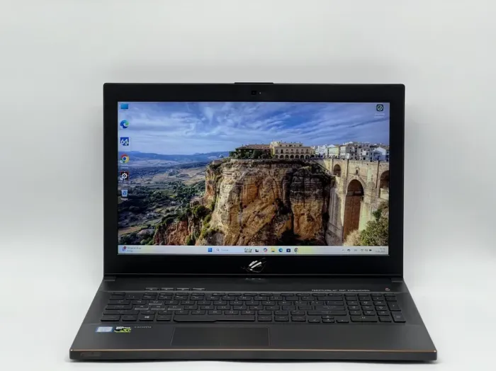 Ігровий ноутбук Asus ROG Zephyrus M15 GM501GS / 15.6" (1920x1080) IPS / Intel Core i7-8750H (6 (12) ядер по 2.2 - 4.1 GHz) / 16 GB DDR4 / 1200 GB SSD / nVidia GeForce GTX 1070, 8 GB GDDR5, 256-bit / WebCam б/в - зображення 2