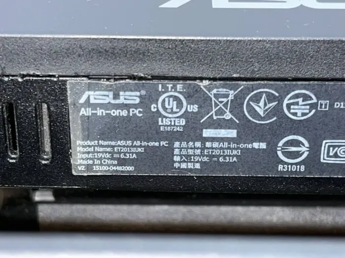 Моноблок Asus ET2013IUKI / 20" (1600x900) TN / Intel Core i3-3240 (2 (4) ядра по 3.4 GHz) / 8 GB DDR3 / 500 GB HDD / Intel HD Graphics 2500 / WebCam б/в - зображення 4