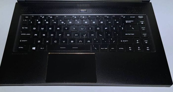 Ігровий ноутбук Б-клас MSI GS65 Stealth Thin 8RF / 15.6" (1920x1080) IPS / Intel Core i7-8750H (6 (12) ядер по 2.2 - 4.1 GHz) / 32 GB DDR4 / 512 GB SSD / nVidia GeForce GTX 1070 Max-Q, 8 GB GDDR5, 256-bit / WebCam / Win 11 Pro б/в - зображення 8