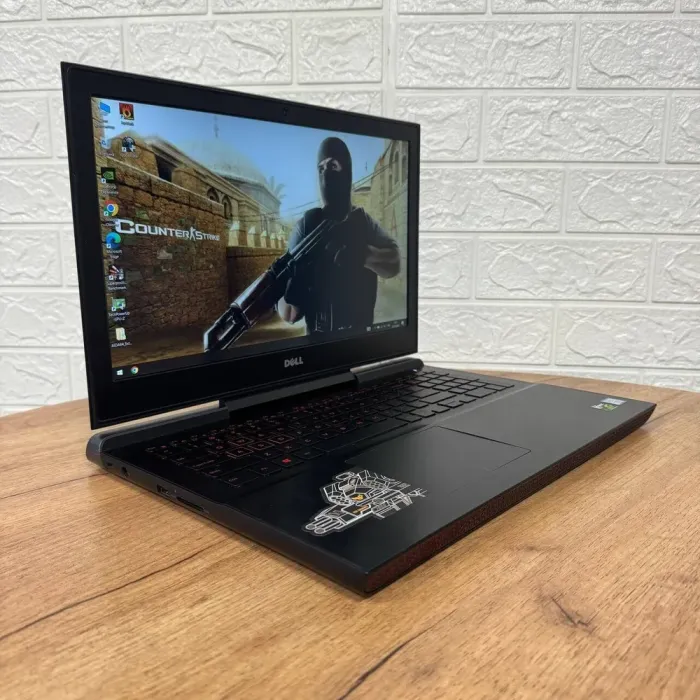 Ігровий ноутбук Б-клас Dell Inspiron 15 Gaming 7567 / 15.6" (1920x1080) IPS / Intel Core i5-7300HQ (4 ядра по 2.5 - 3.5 GHz) / 16 GB DDR4 / 512 GB SSD / nVidia GeForce GTX 1050 Ti, 4 GB GDDR5, 128-bit / WebCam б/в - зображення 4