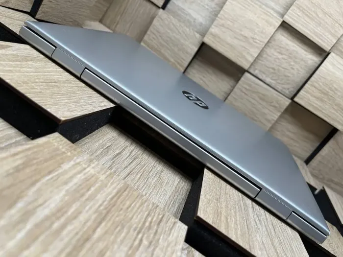 Ноутбук Б-клас HP Probook 640 G4 / 14" (1366x768) TN / Intel Core i5-7300U (2 (4) ядра по 2.6 - 3.5 GHz) / 8 GB DDR4 / 256 GB SSD / Intel HD Graphics 620 / WebCam / Fingerprint / HDMI б/в - зображення 7