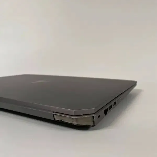 Мобільна робоча станція Б-клас HP ZBook 15 G5 / 15.6" (1920x1080) IPS / Intel Core i7-8850H (6 (12) ядер по 2.6 - 4.3 GHz) / 32 GB DDR4 / 512 GB SSD / nVidia Quadro P1000, 4 GB GDDR5, 256-bit / WebCam / TouchID б/в - зображення 4