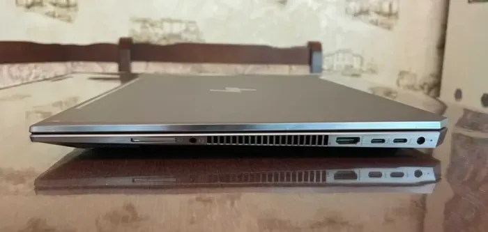 Робоча станція HP Zbook 15 G5 / 15,6" (1920x1080) IPS / Intel Core i7-8850H (6 (12) ядра по 2,6 - 4,3 ГГц) / 16 ГБ DDR4 / 256 ГБ SSD / nVidia Quadro P1000, 4 ГБ GDDR5, 128-біт / WebCam б/в - зображення 7