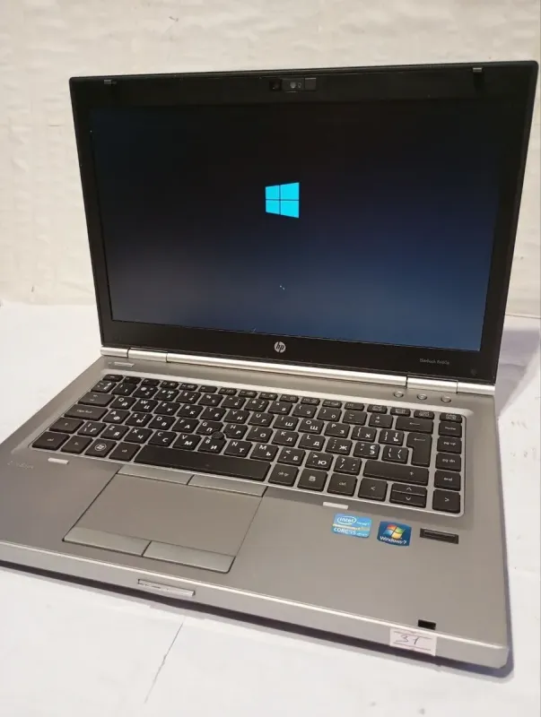 Ноутбук HP EliteBook 8460P / 14" (1366x768) TN / Intel Core i5-2540M (2 (4) ядра по 2.6 - 3.3 GHz) / 8 GB DDR3 / 320 GB HDD / Intel HD Graphics 3000 / WebCam б/в - зображення 3