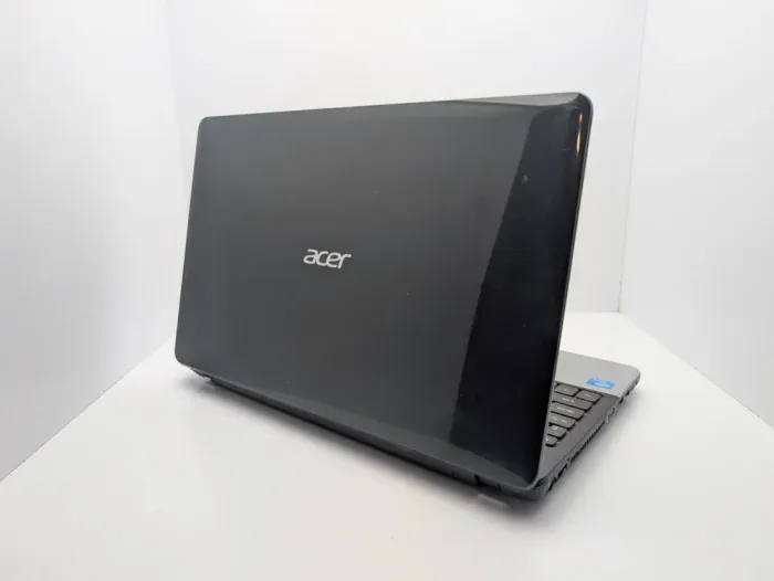 Ноутбук Acer Aspire E1-531 / 15.6" (1366x768) TN / Intel Pentium B960 (2 ядра по 2.2 GHz) / 6 GB DDR3 / 128 GB SSD / Intel HD Graphics / WebCam б/в - зображення 7
