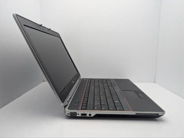 Ноутбук Б-клас Dell Latitude E6520 / 15.6" (1920x1080) IPS / Intel Core i7-2760QM (4 (8) ядра по 2.4 - 3.5 GHz) / 8 GB DDR3 / 1000 GB HDD / nVidia NVS 4200M, 512 MB GDDR3, 64-bit / WebCam б/в - зображення 4