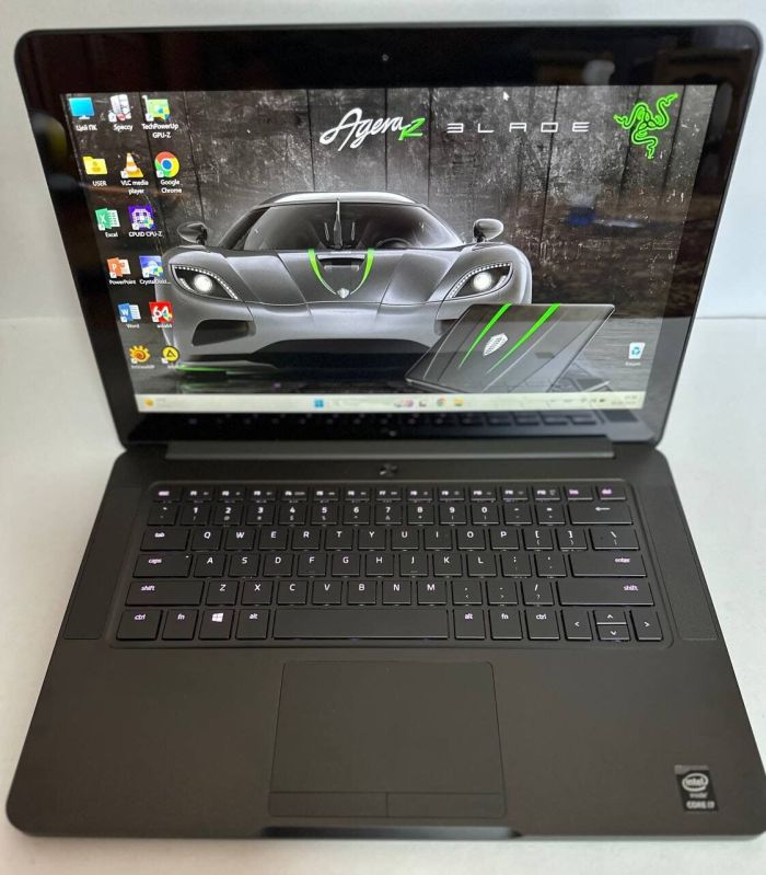 Ігровий ноутбук Razer Blade 14 RZ09-0195 / 14" (3200x1800) IPS Touch / Intel Core i7-6700HQ (4 (8) ядра по 2.6 - 3.5 GHz) / 16 GB DDR4 / 512 GB SSD / nVidia GeForce GTX 1060, 6 GB GDDR5, 192-bit / WebCam / Win 11 б/в - зображення 2