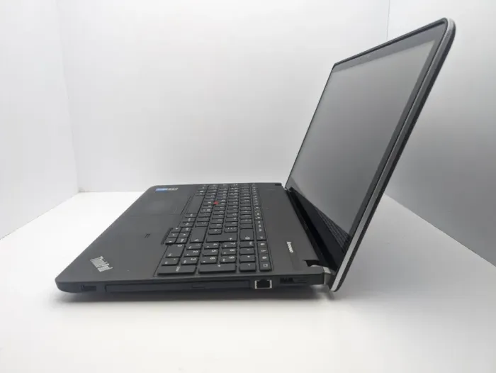 Ноутбук Lenovo ThinkPad Edge E540 / 15.6" (1366x768) TN Touch / Intel Core i7-4712MQ (4 (8) ядра по 2.3 - 3.3 GHz) / 8 GB DDR3 / 256 GB SSD / Intel HD Graphics 4600 / WebCam / Без АКБ б/в - зображення 6