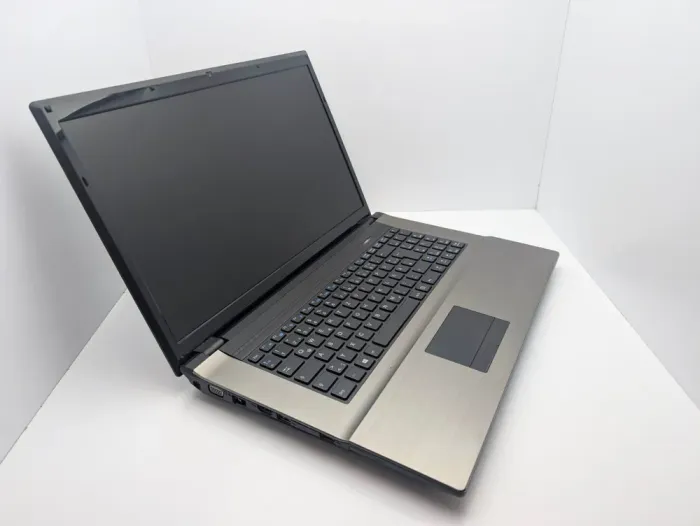 Ноутбук Terra Mobile 1712 / 17.3" (1600x900) TN / Intel Celeron 1037U (2 ядра по 1.8 GHz) / 6 GB DDR3 / 1000 GB HDD / Intel HD Graphics 2500 / WebCam б/в - зображення 3