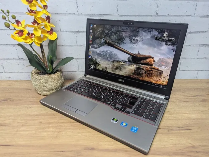 Мобільна робоча станція Б-клас Fujitsu Celsius H730 / 15.6" (1920x1080) TN / Intel Core i7-4810MQ (4 (8) ядер по 2.8 - 3.8 GHz) / 24 GB DDR3 / 256 GB SSD / nVidia Quadro K510M, 1 GB GDDR5, 64-bit / WebCam / DVD-ROM б/в - зображення 5