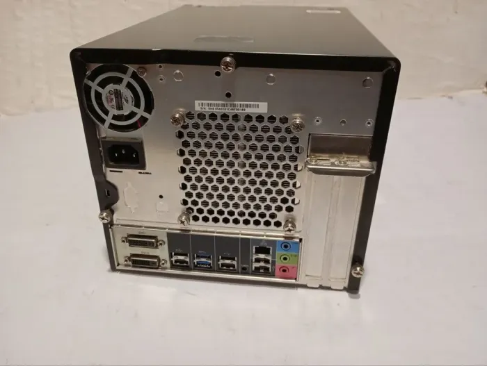 ПК Shuttle XPC Cube SH510R4 Tower / Intel Core i5-2400 (4 ядра по 3.1 - 3.4 GHz) / 8 GB DDR3 / 128 GB SSD / Intel HD Graphics 2000 б/в - зображення 4