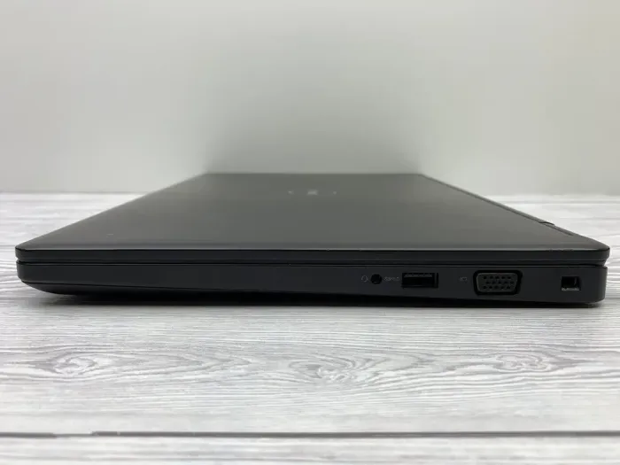 Ультрабук Б-клас Dell Latitude 5480 / 14" (1366x768) TN / Intel Core i5-6200U (2 (4) ядра по 2.3 - 2.8 GHz) / 8 GB DDR4 / 128 GB SSD / Intel HD Graphic 620 / WebCam б/в - зображення 6