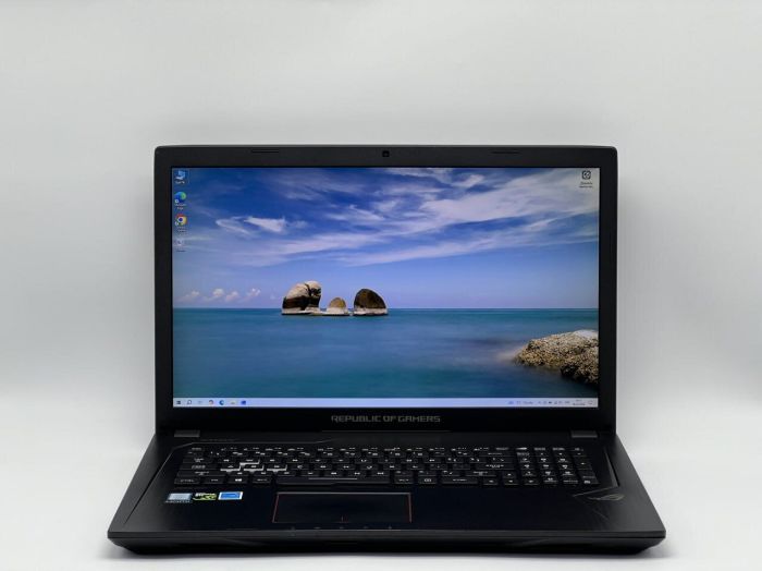 Ігровий ноутбук Б-класу Asus ROG Strix GL753VE / 17" (1920x1080) IPS / Intel Core i7-7700HQ (4 (8) ядра по 2,80 - 3,80 ГГц) / 32 ГБ DDR4 / 960 ГБ SSD / nVidia GeForce GTX 1050 Ti, 4 ГБ GDDR5, 128-біт / WebCam б/в - зображення 2