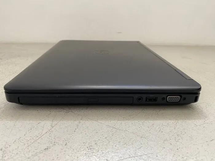 Ноутбук Б-клас Dell Latitude E5440 / 14" (1366x768) TN / Intel Core i5-4310U (2 (4) ядра по 2.0 - 3.0 GHz) / 8 GB DDR3 / 240 GB SSD / Intel HD Graphics 5500 / WebCam / VGA б/в - зображення 5