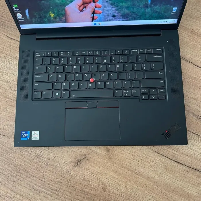 Ігровий ноутбук Lenovo ThinkPad P1 Gen 4 / 15.6" (3840x2160) IPS / Intel Core i9-11950H (8 (16) ядер по 2.1 - 5.0 GHz) / 32 GB DDR4 / 2000 GB SSD NVMe / nVidia GeForce RTX 3080, 16 GB GDDR16, 256-bit / WebCam б/в - зображення 7