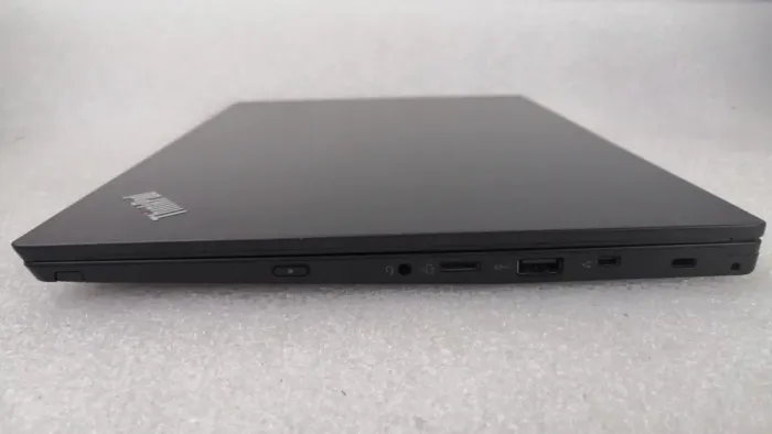 Ультрабук Lenovo ThinkPad L380 / 13.3" (1920x1080) IPS / Intel Core i3-8130U (2 (4) ядра по 2.2 - 3.4 GHz) / 8 GB DDR4 / 256 GB SSD / Intel UHD Graphics 620 / WebCam / Fingerprint / Windows 10 Pro б/в - зображення 5