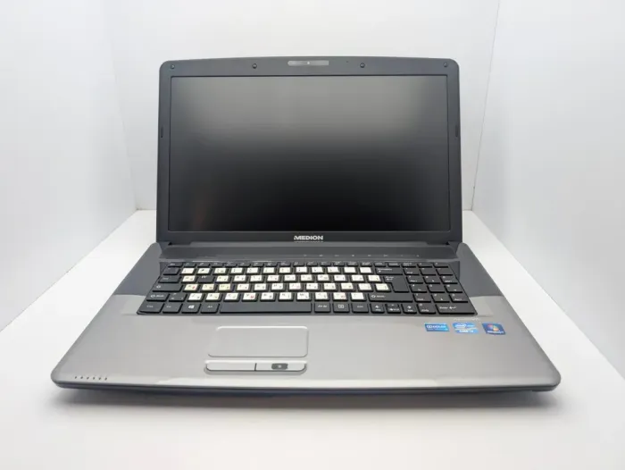 Ноутбук Medion Akoya E7220 / 17.3" (1600x900) TN / Intel Core i3-2310M (2 (4) ядра по 2.1 GHz) / 6 GB DDR3 / 750 GB HDD / Intel HD Graphics / WebCam б/в - зображення 7