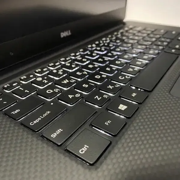 Ігровий ноутбук Б-клас Dell XPS 15 9560 / 15.6" (1920x1080) IPS / Intel Core i7-7700HQ (4 (8) ядра по 2.8 - 3.8 GHz) / 16 GB DDR4 / 512 GB SSD / nVidia Geforce GTX 1050, 4 GB GDDR5, 128-bit / HDMI б/в - зображення 6