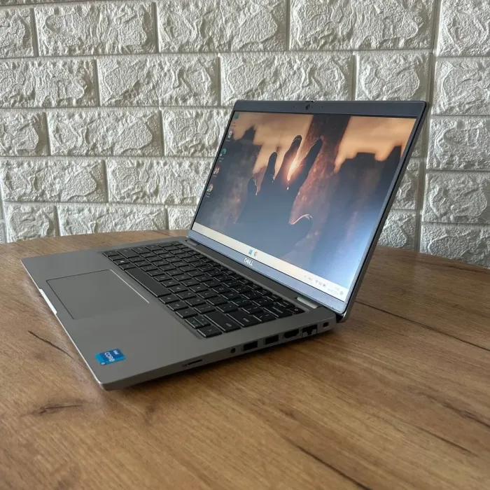 Ультрабук Б-клас Dell Latitude 5420 / 14" (1920x1080) IPS / Intel Core i5-1135G7 (4 (8) ядра по 4.2 GHz) / 16 GB DDR4 / 256 GB SSD / Intel Iris X Graphics б/в - зображення 5