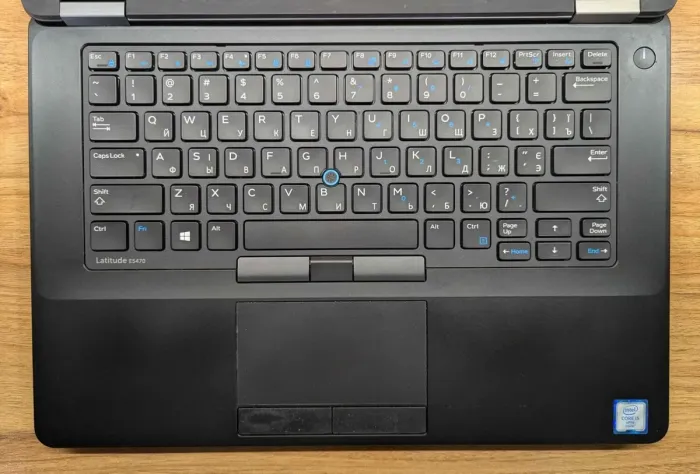Ноутбук Б-клас Dell Latitude E5470 / 14" (1366x768) TN / Intel Core i5-6300U (2 (4) ядра по 2.4 - 3.0 GHz) / 8 GB DDR4 / 256 GB SSD / Intel HD Graphics 520 / WebCam / Windows 10 б/в - зображення 3