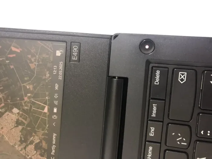 Ультрабук Б-клас Lenovo ThinkPad E490 / 14" (1920x1080) IPS / Intel Core i5-8265U (4 (8) ядра по 1.6 - 3.9 GHz) / 8 GB DDR4 / 256 GB SSD / Intel UHD Graphics / WebCam / Win 10 Pro б/в - зображення 10