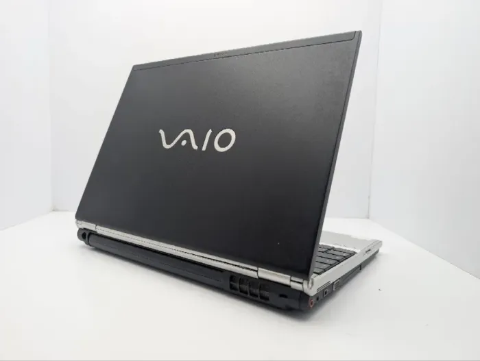 Ноутбук Sony VGN-SZ61MN / 13.3" (1366x768) TN / Intel Core 2 Duo T5600 (2 ядра по 1.8 GHz) / 4 GB DDR2 / 160 GB HDD / Intel Graphics / WebCam / АКБ не тримає заряд б/в - зображення 9