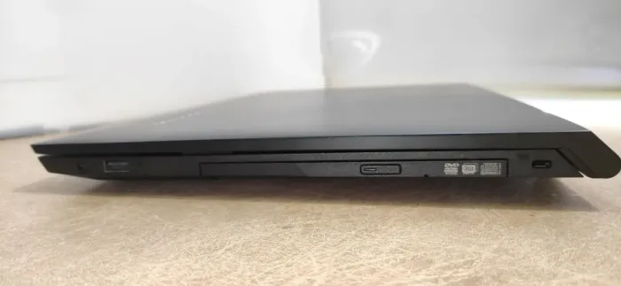 Ноутбук Б-клас Lenovo B50-30 / 15.6" (1366x768) TN / Intel Celeron N2815 (2 ядра по 1.86 - 2.13 GHz) / 4 GB DDR3 / 120 GB SSD / Intel HD Graphics / WebCam б/в - зображення 2