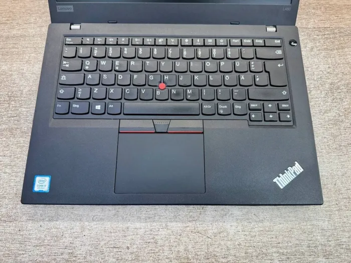 Ультрабук Lenovo ThinkPad L480 / 14" (1366x768) TN / Intel Core i3-8130U (2 (4) ядра по 2.2 - 3.4 GHz) / 8 GB DDR4 / 120 GB SSD / Intel UHD Graphics 620 / WebCam / Windows 11 б/в - зображення 3