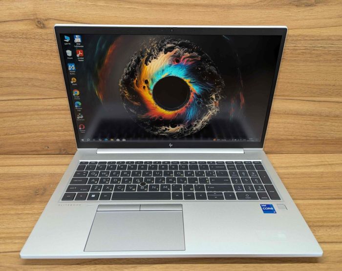 Ультрабук HP EliteBook 850 G8 / 15.6" (1920x1080) IPS / Intel Core i7-1185G7 (4 (8) ядра по 3.0 - 4.8 GHz) / 16 GB DDR4 / 500 GB SSD / Intel Iris Xe Graphics / WebCam / TouchID / Windows 10 б/в - зображення 2