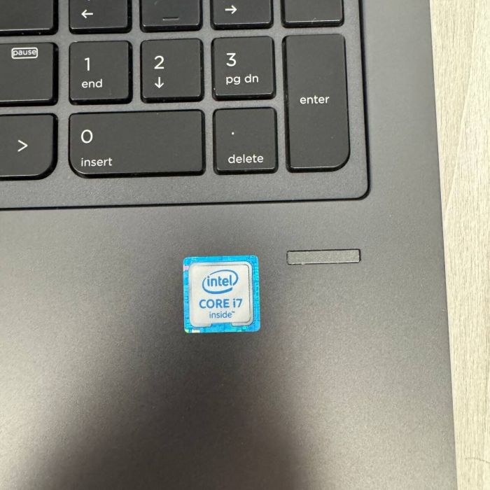 Мобільна робоча станція HP ZBook 15 G3 / 15.6" (1920x1080) IPS / Intel Core i7-6700HQ (4 (8) ядра по 2.6 - 3.5 GHz) / 32 GB DDR4 / 512 GB SSD M.2 / nVidia Quadro M2000M, 4 GB DDR3, 128-bit / WebCam б/в - зображення 8