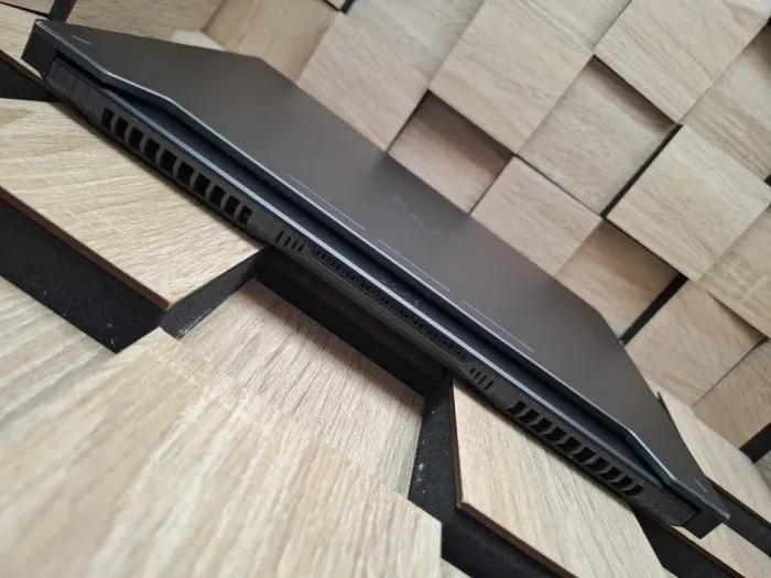 Ігровий ноутбук Asus TUF Gaming A15 FA507XU / 15.6" (1920x1080) IPS / AMD Ryzen 9 7940HS (8 (16) ядер по 4.0 - 5.2 GHz) / 16 GB DDR5 / 512 GB SSD M.2 / nVidia GeForce RTX 4050, 6 GB GDDR6, 96-bit / WebCam б/в - зображення 7