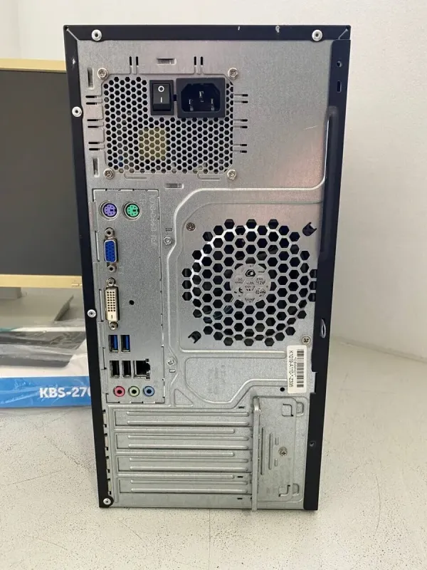 Комплект ПК: комп'ютер Fujitsu Esprimo P520 E85 Tower / Intel Core i5-4430 (4 ядра по 3.0 - 3.2 GHz) / 8 GB DDR3 / 500 GB HDD / Intel HD Graphics 4600 + Монітор Б-клас Acer B243HL / 24" (1920x1080) TN / VGA б/в - зображення 4