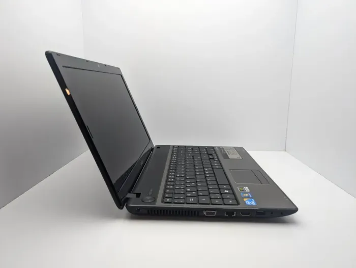 Ноутбук Acer Aspire 5741G / 15.6" (1366x768) TN / Intel Core i5-430M (2 (4) ядра по 2.26 - 2.53 GHz) / 6 GB DDR3 / 750 GB HDD / nVidia GeForce GT320M, 1 GB DDR3, 64-bit / WebCam б/в - зображення 5