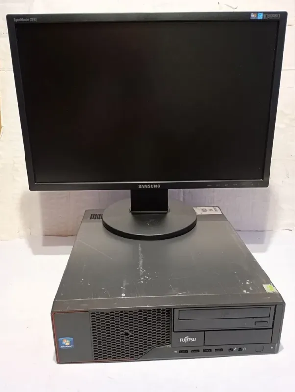 Комплект ПК Б-клас: Fujitsu Esprimo E700 E90+ SFF / Intel Core i5-2400 (4 ядра по 3.1 - 3.4 GHz) / 8 GB DDR3 / 320 GB HDD / Intel HD Graphics 2000 + Монитор Samsung SyncMaster 2243NW / 22" (1680x1050) TN / 1x VGA / VESA 100x100 б/в - зображення 2