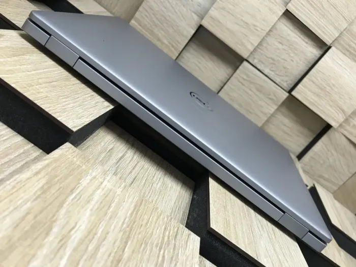 Ультрабук Б-клас Dell Latitude 5410 / 14" (1920x1080) IPS / Intel Core i7-10610U (4 (8) ядра по 1.8 - 4.9 GHz) / 16 GB DDR4 / 256 GB SSD / Intel UHD Graphics / WebCam / Windows 10 б/в - зображення 7