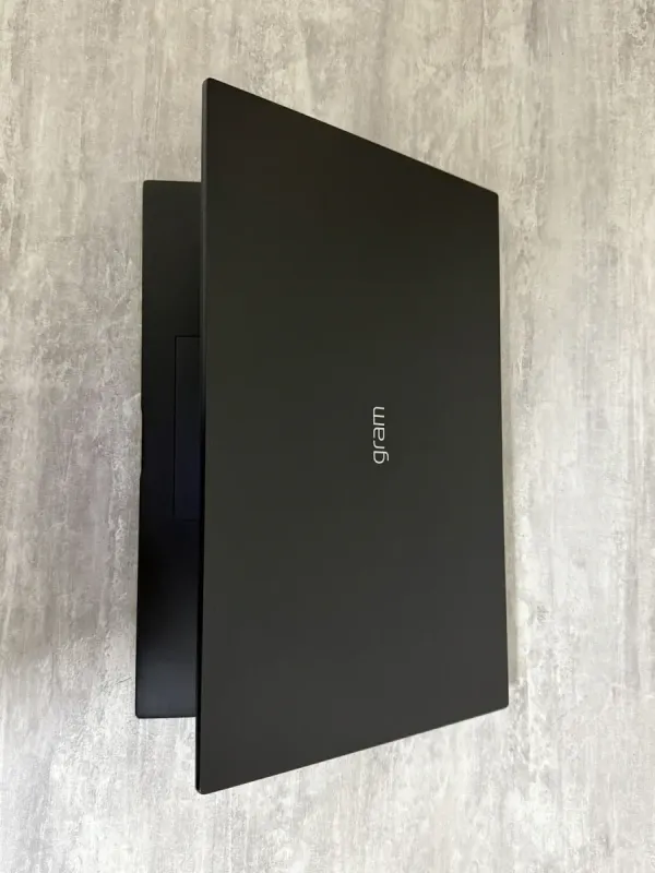 Ультрабук Б-клас LG Gram 17Z95P / 17" (2560x1600) IPS / Intel Core i7-1195G7 (4 (8) ядра по 2.9 - 5.0 GHz) / 16 GB DDR4 / 1000 GB SSD / Intel Iris Xe Graphics / WebCam / Win 11 Home б/в - зображення 10