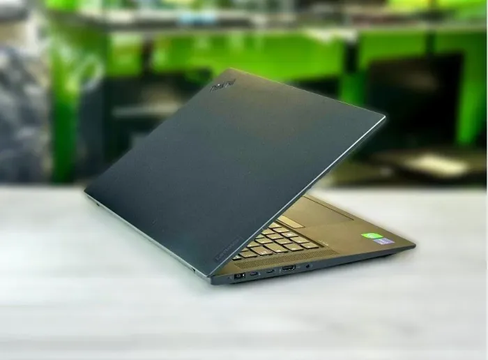 Ігровий ультрабук Б-клас Lenovo ThinkPad P1 Gen 6 / 16" (2560x1600) IPS / Intel Core i7-13700H (14 (20) ядер по 3.7 - 5.0 GHz) / 32 GB DDR5 / 1000 GB SSD M.2 / nVidia RTX 2000 Ada, 8 GB GDDR6, 128-bit / WebCam / Win 11 Pro б/в - зображення 5