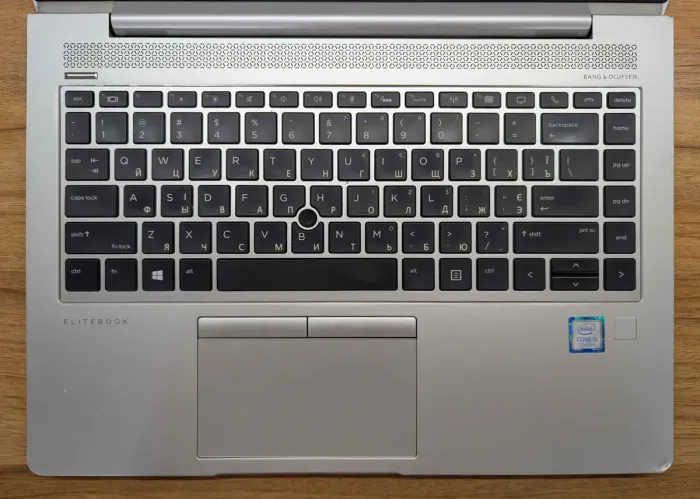 Ультрабук Б-клас HP EliteBook 840 G5 / 14" (1920x1080) IPS / Intel Core i5-7200U (2 (4) ядра по 2.5 - 3.1 GHz) / 16 GB DDR4 / 480 GB SSD / Intel UHD Graphics 620 / WebCam / Fingerprint / Windows 10 б/в - зображення 4